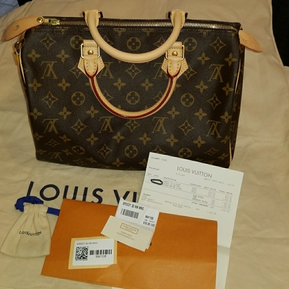 SOLD . New never used Louis Vuitton speedy 30